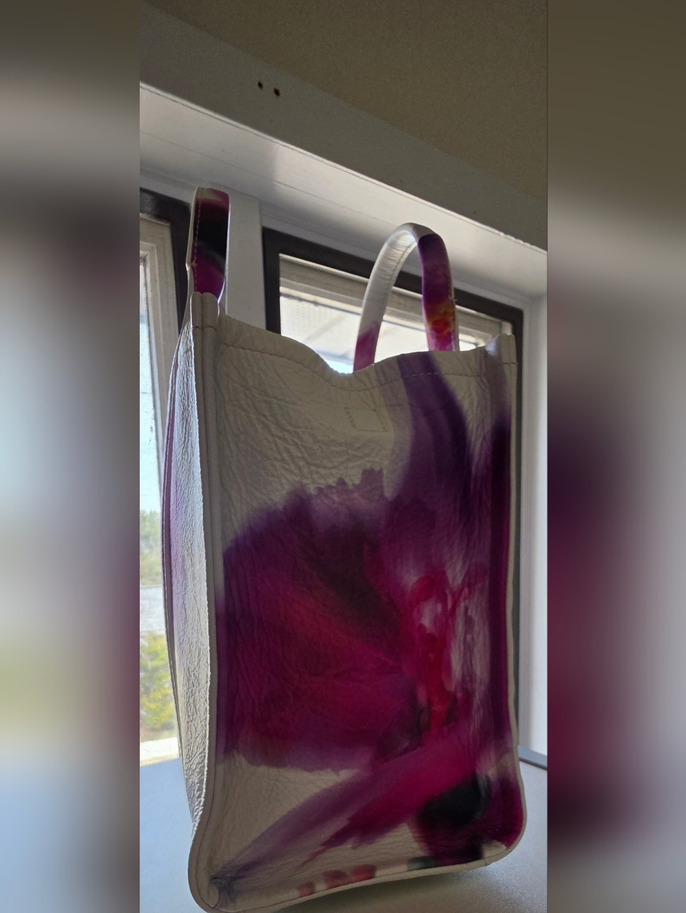 Marc Jacobs Future Floral Medium Tote Bag - Picture 3 of 9